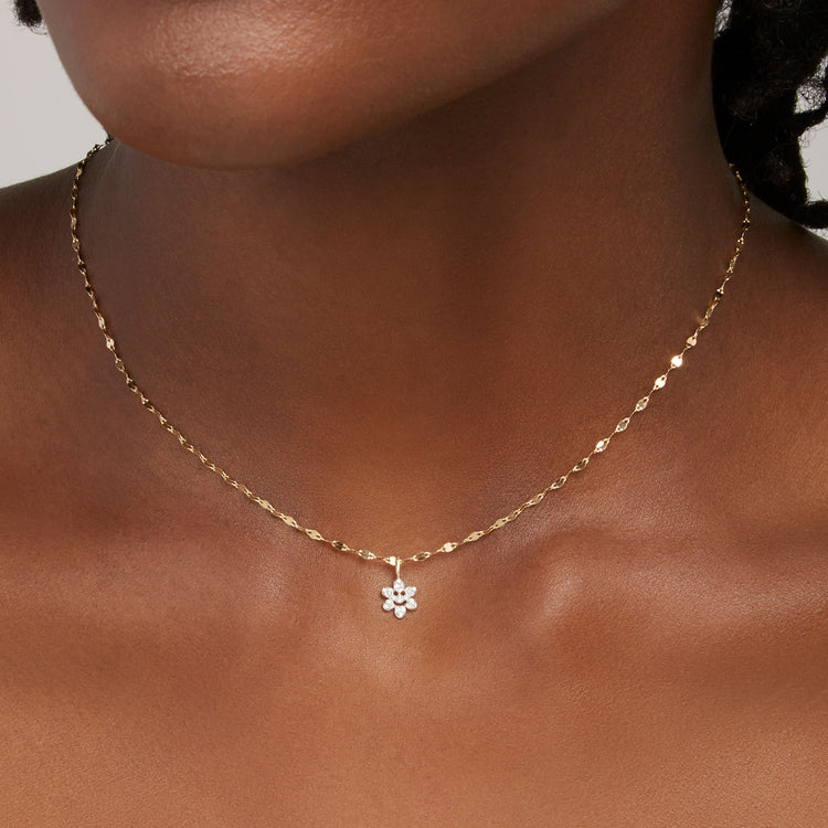 Golden Floral Star Necklace – GIVA Jewellery